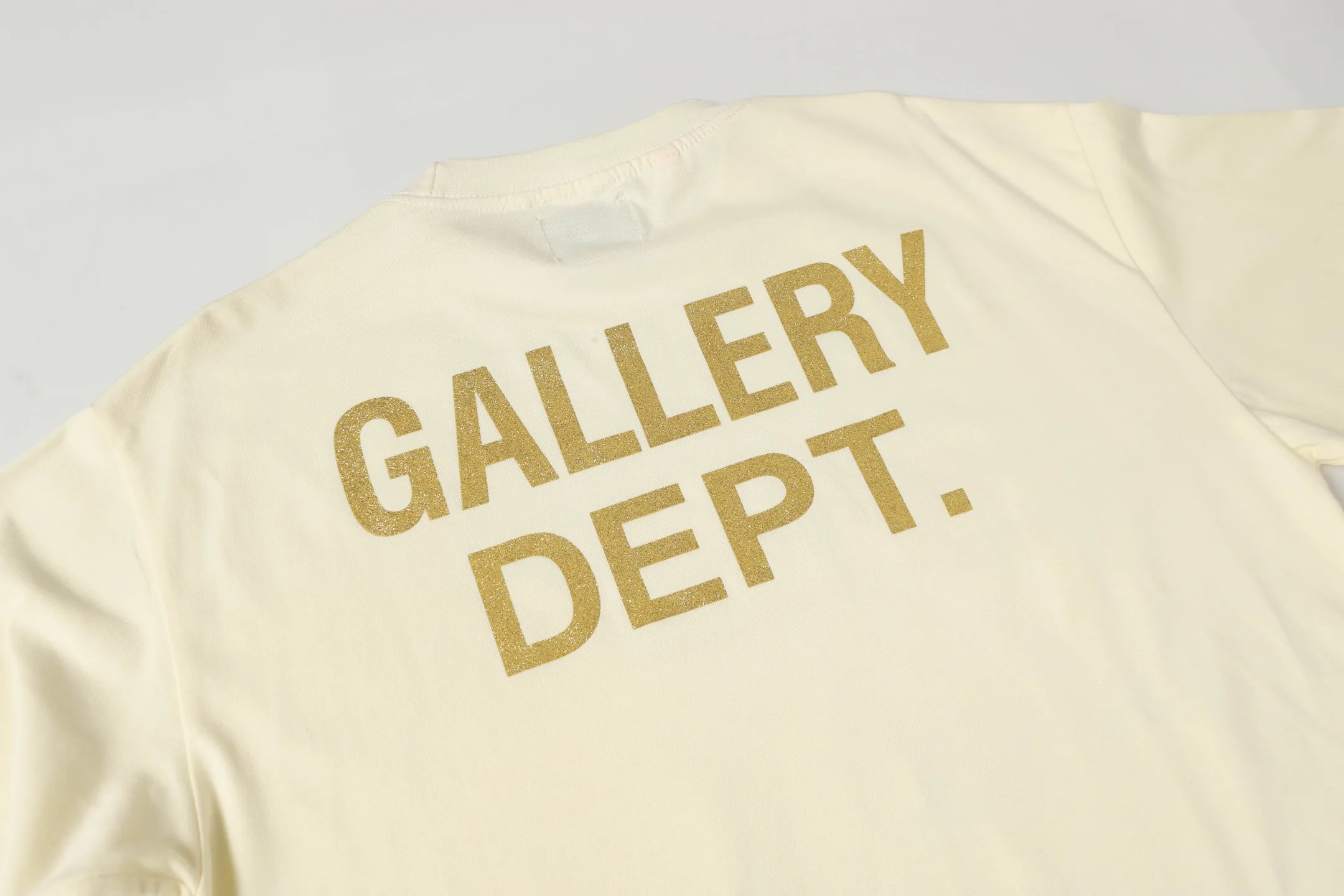 GALLERY.DEPT Summer new short-sleeved model number: D3317P110 Color: black apricot Size: S M L XL